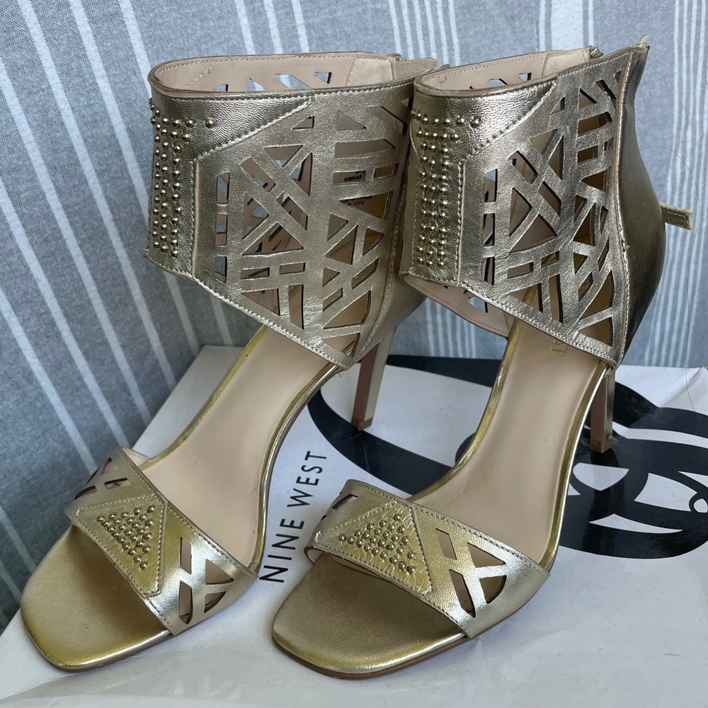 Nine West Karabee heel size 8 gold